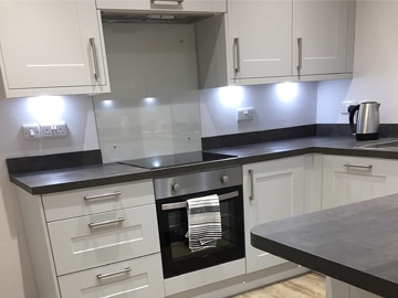 Kitchen Fitter Southampton x